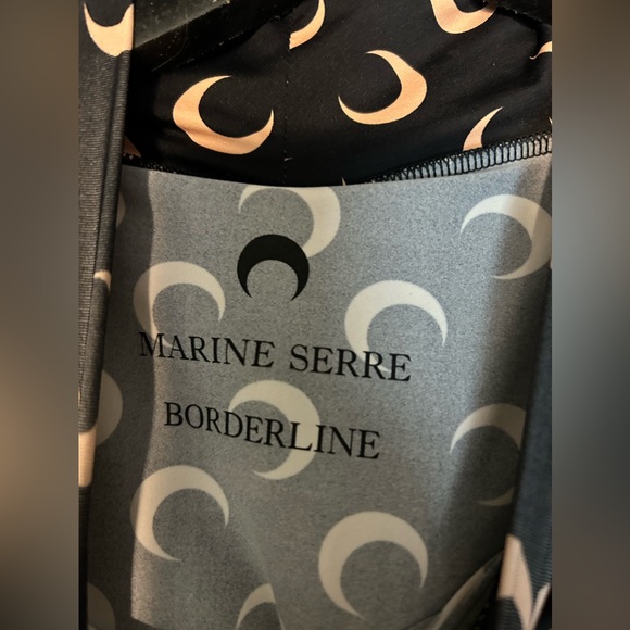 ✨SOLD✨ BNWT MARINE SERRE ALL OVER PRINT TOP MED - Picture 3 of 5